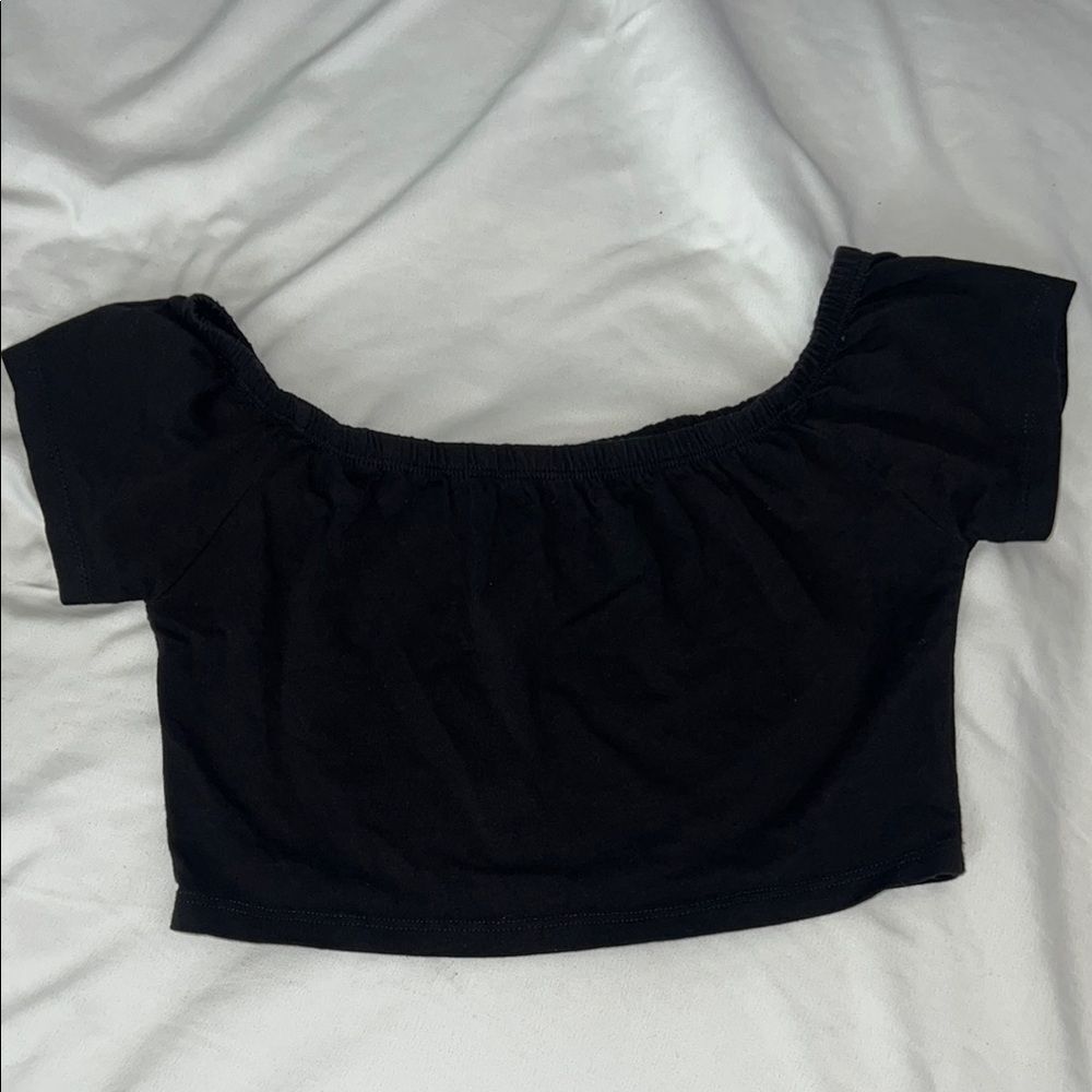 PrettyLittleThing Black Relaxed Crop Top